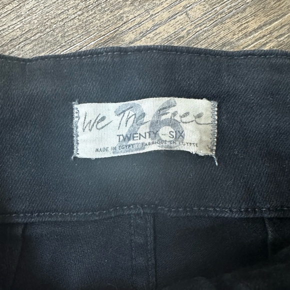 Free People “We the Free” high waisted 2 button jeans. Flare leg size 26 - Picture 6 of 7